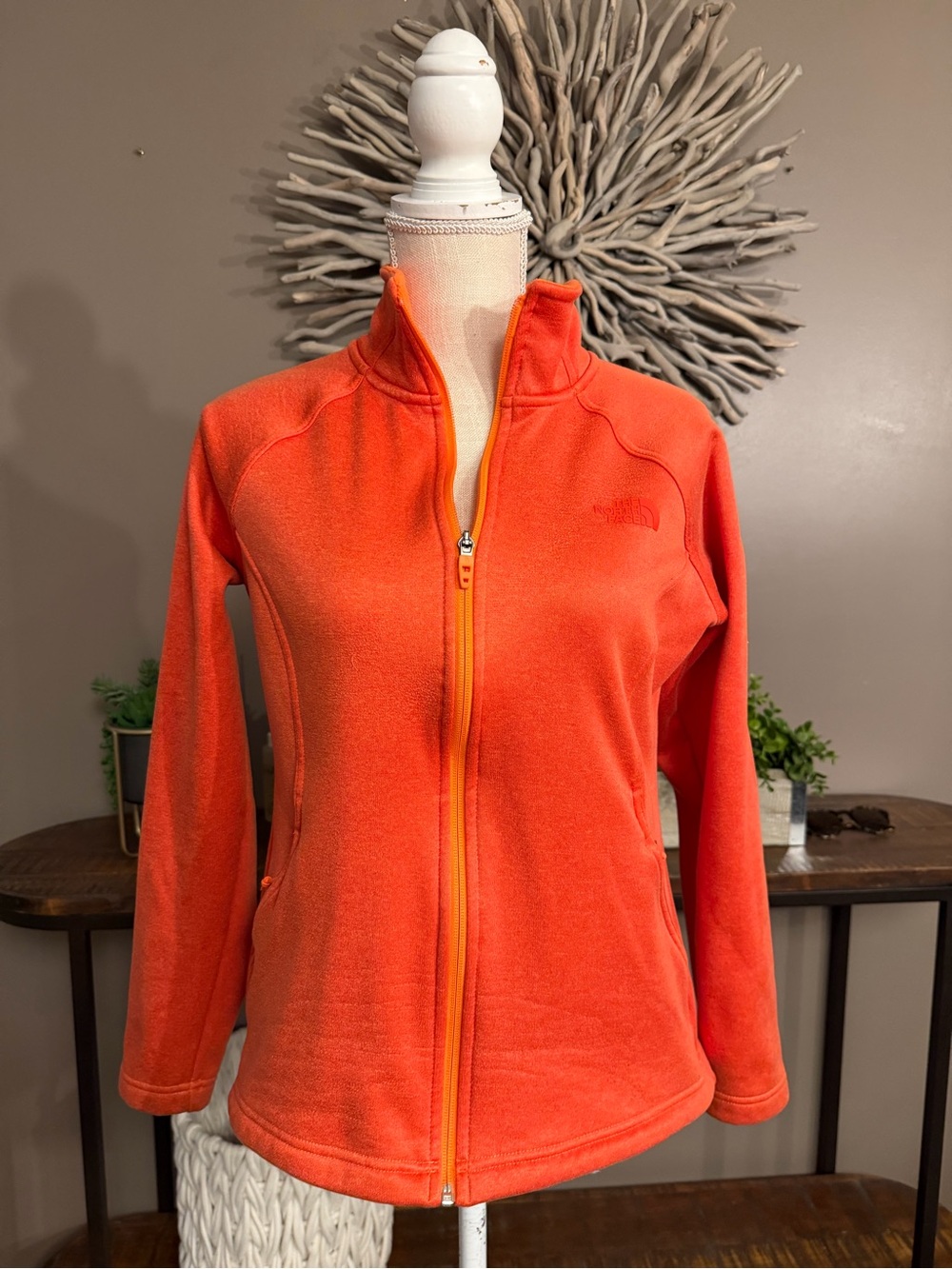 North Face Jacket Women’s in Orange‎
